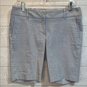 Lila Rose Shorts Women's Size 10 City Fit Blue Striped‎